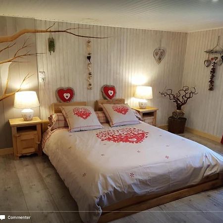 La Ferme De La-Haut B&B Le Haut-du-Them Bagian luar foto